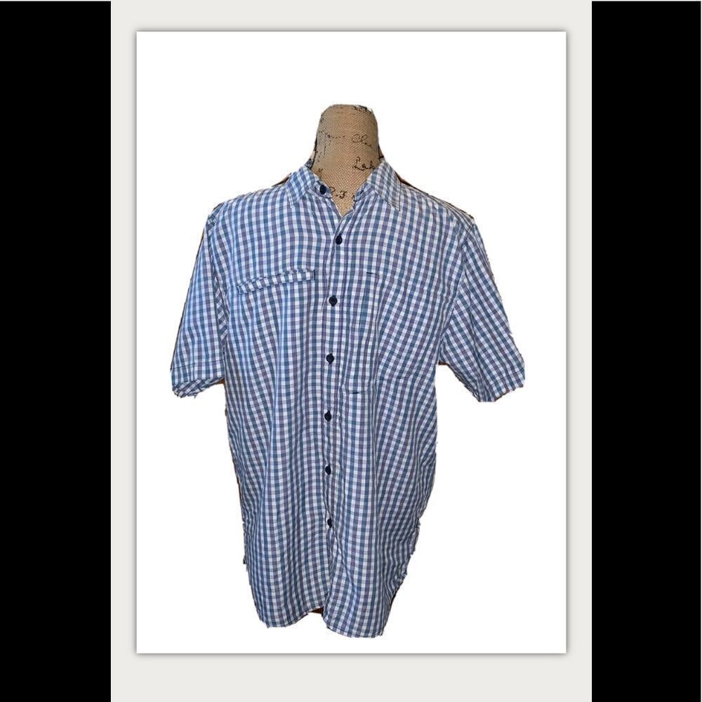 Men’s the North Face plaid shirt size M
